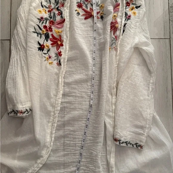 Cost Plus World Market Cream Floral Embroidered Robe Boho - Picture 7 of 10